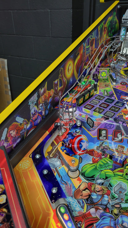 Stern The Avengers Infinity Quest Premium Pinball HUO