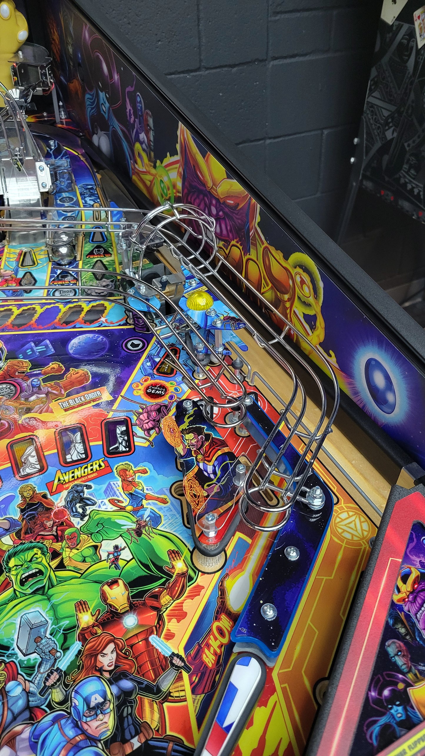 Stern The Avengers Infinity Quest Premium Pinball