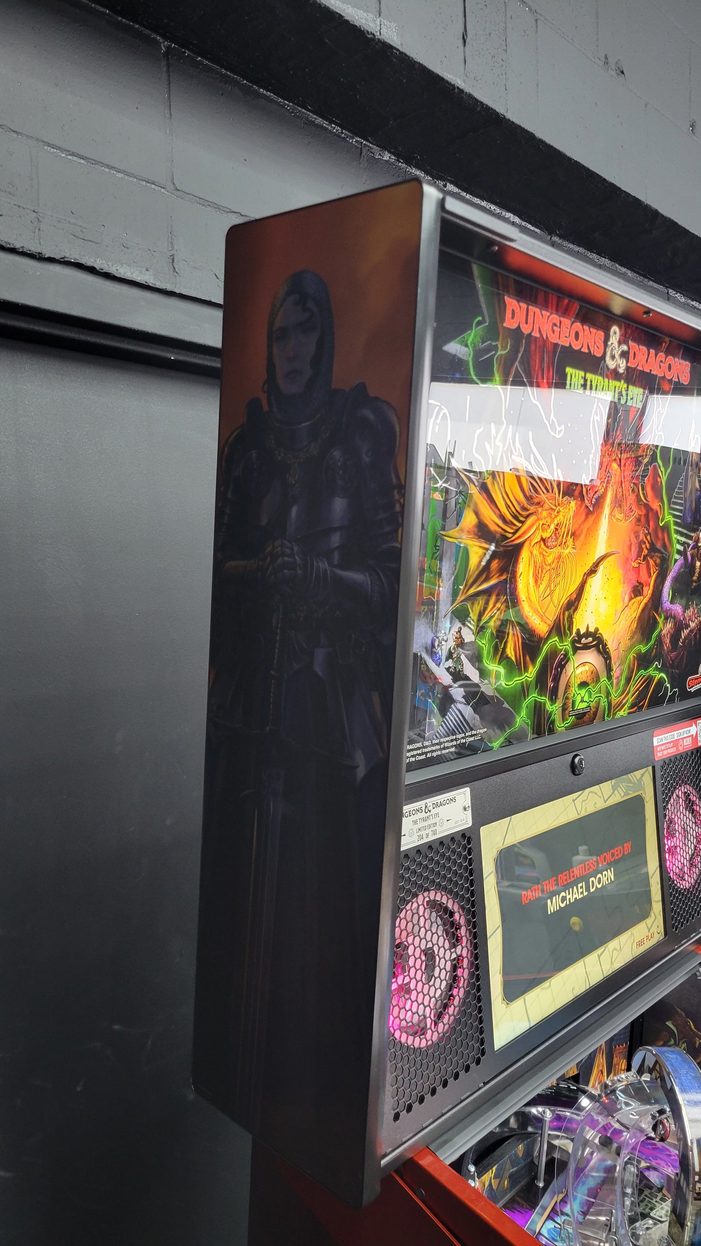 Stern Dungeon & Dragons The Tyrants Eve LE Pinball HUO