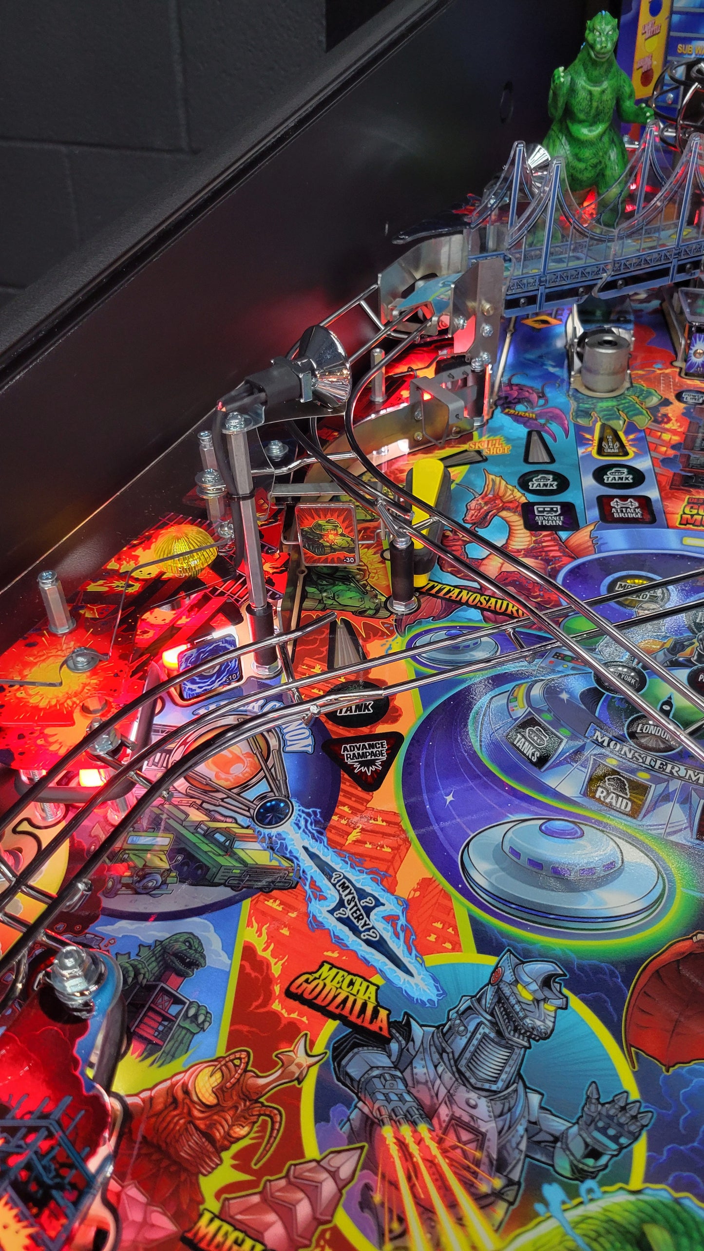 Stern Godzilla Premium Pinball HUO