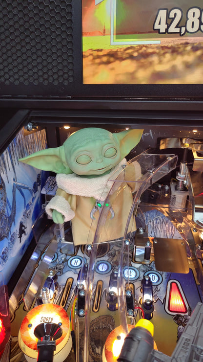 Stern Mandalorian Premium Pinball HUO