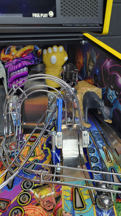 Stern The Avengers Infinity Quest Premium Pinball HUO