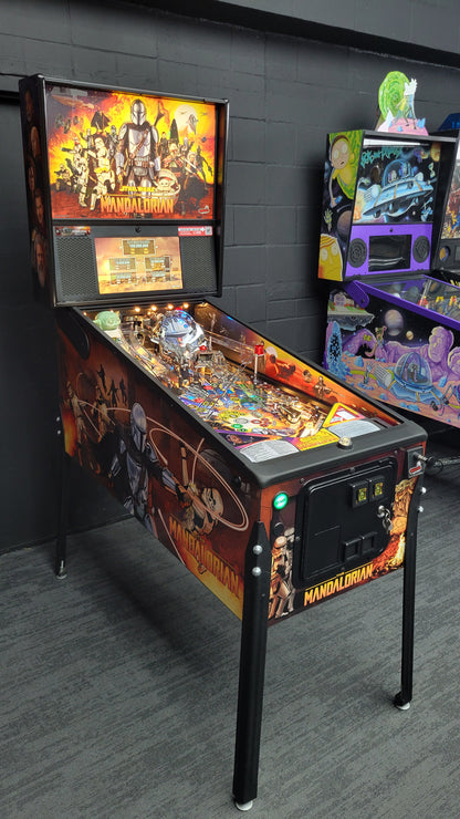 Stern Mandalorian Premium Pinball HUO