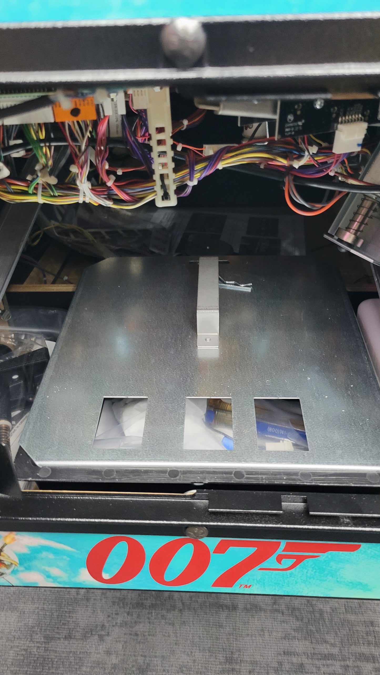 James Bond 007 Premium HUO