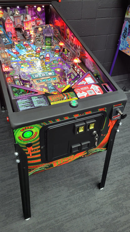 Stern Elvira’s House Of Horrors Premium Pinball HUO