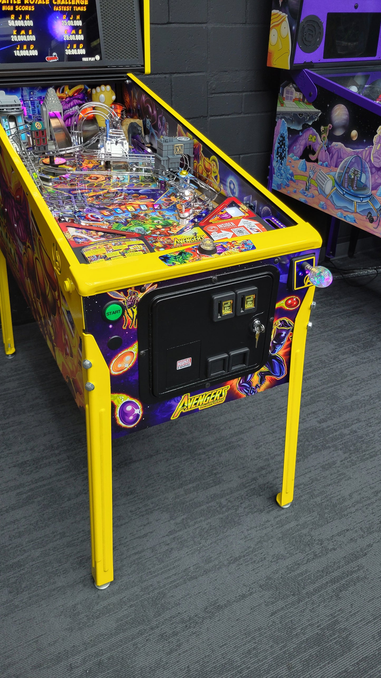 Stern The Avengers Infinity Quest Premium Pinball HUO