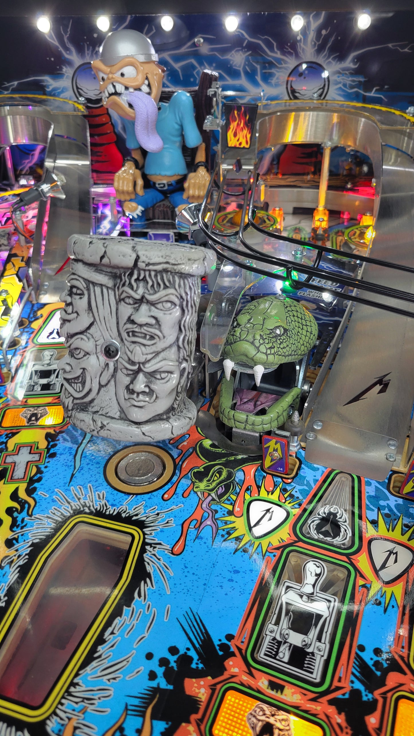 Stern Metallica Premium Vault Pinball