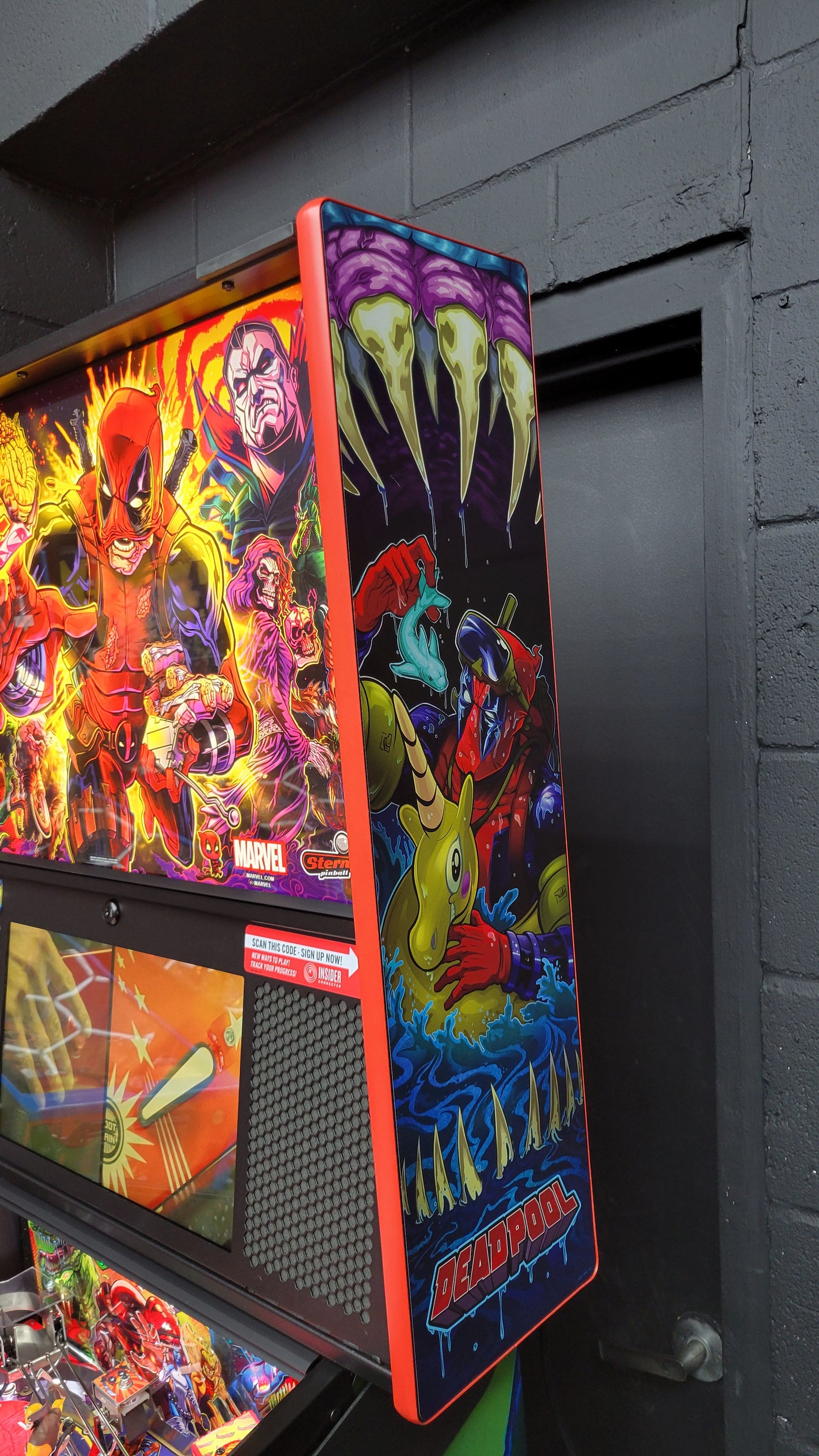 Deadpool Premium pinball by Stern