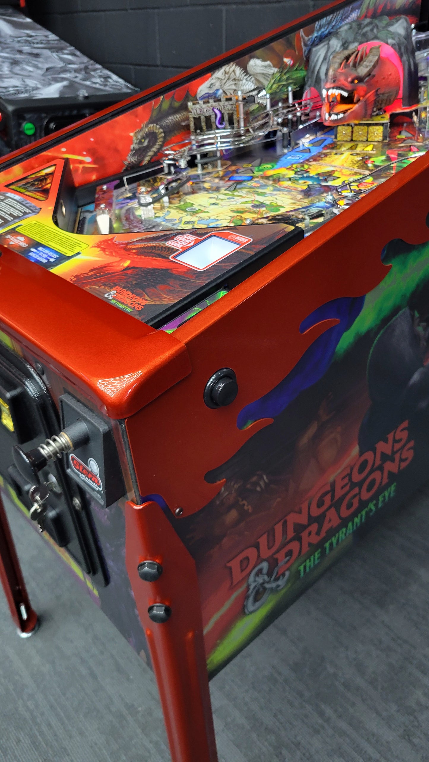 Stern Dungeon & Dragons The Tyrants Eve LE Pinball HUO