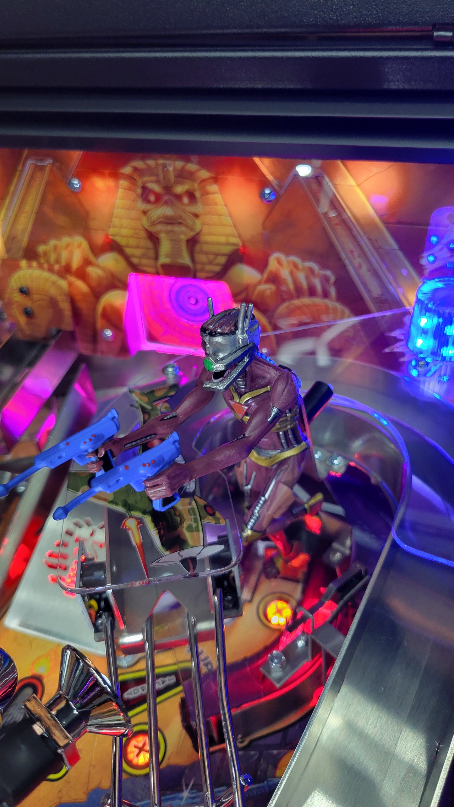 Stern Iron Maiden Premium Pinball HUO