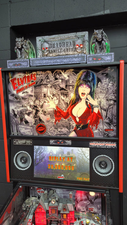 Elvira’s House of Horrors: Blood Red Kiss Edition
