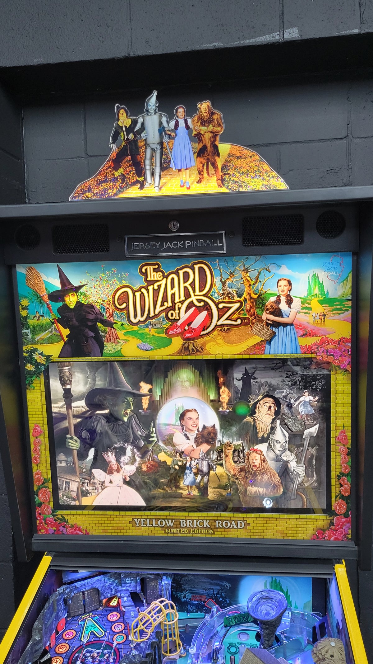 Wizard Of Oz Yellow Brick Road Edition HUO by Jersey Jack Pinball