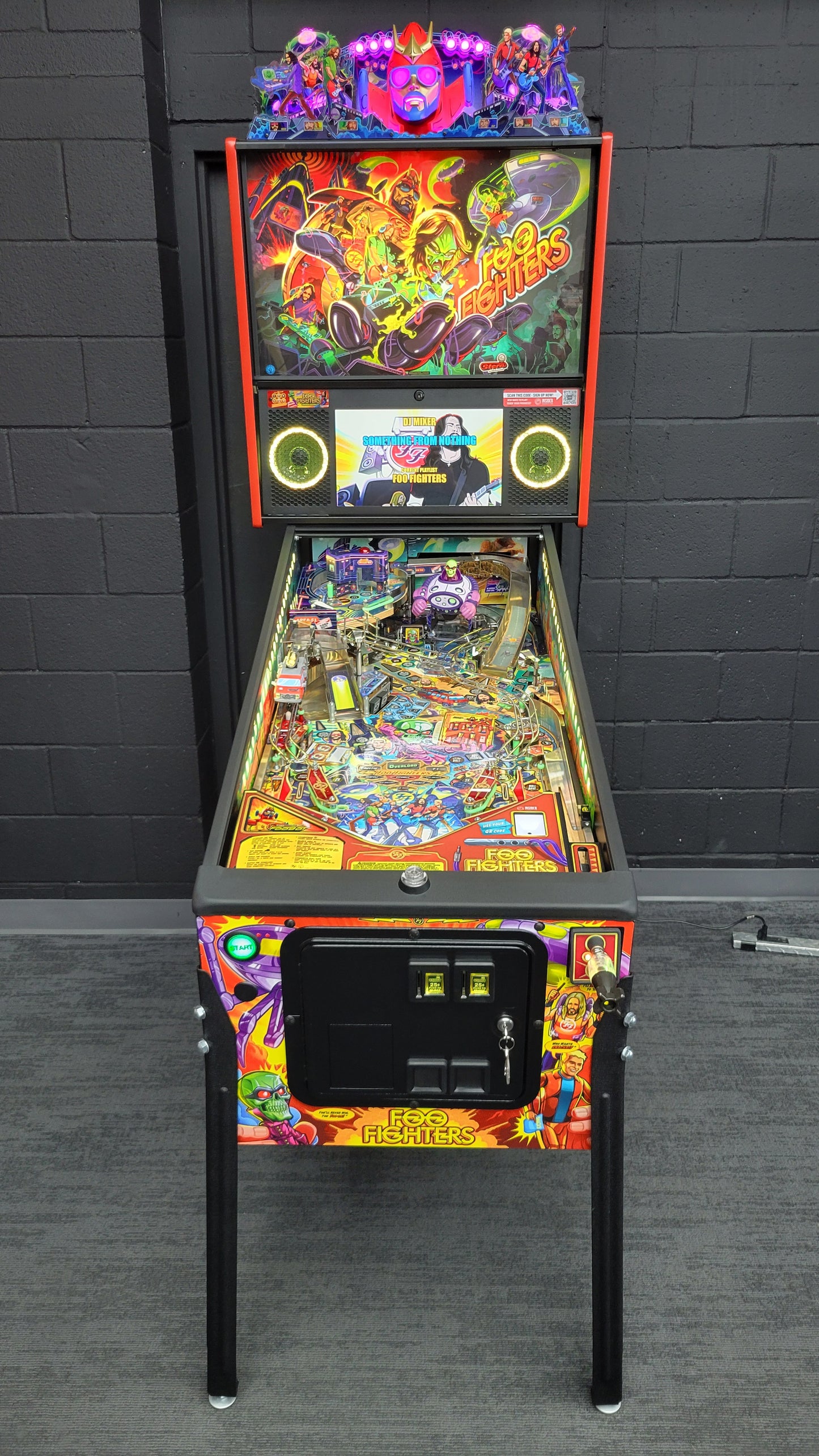 Stern Foo Fighters Premium with Topper Loaded!